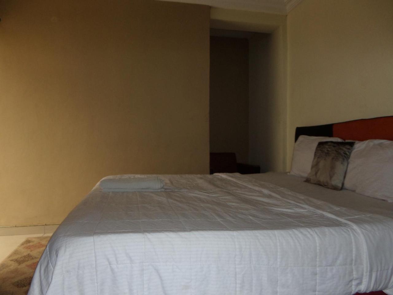 Ikeja Budget Hotel Buitenkant foto