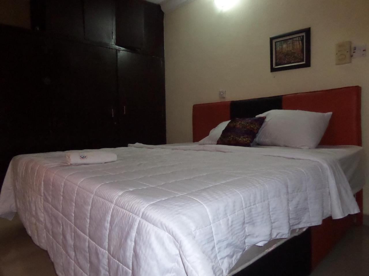 Ikeja Budget Hotel Buitenkant foto