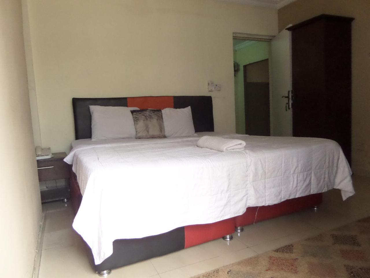 Ikeja Budget Hotel Buitenkant foto